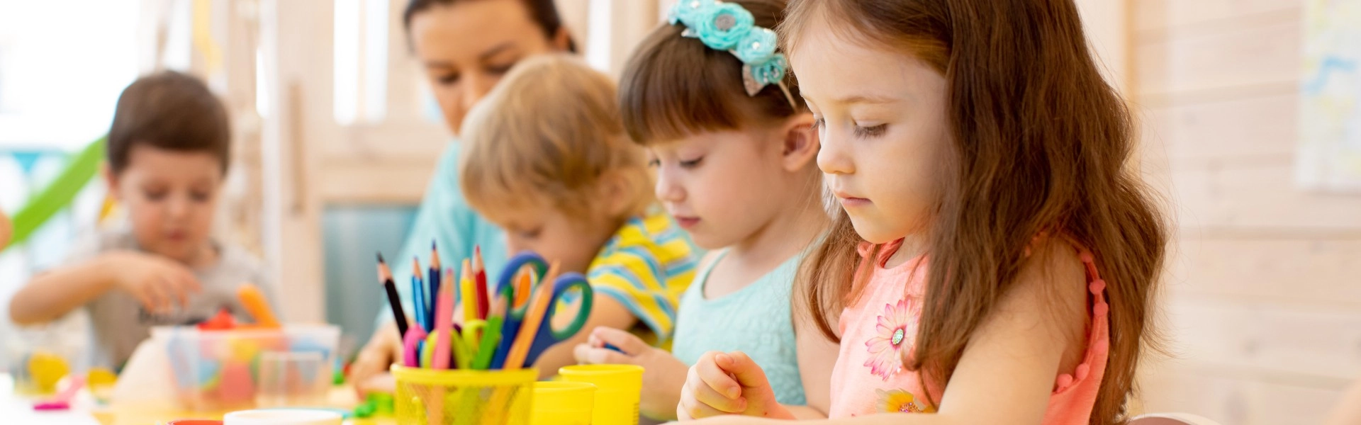 zajęcia plastyczne w szkołach